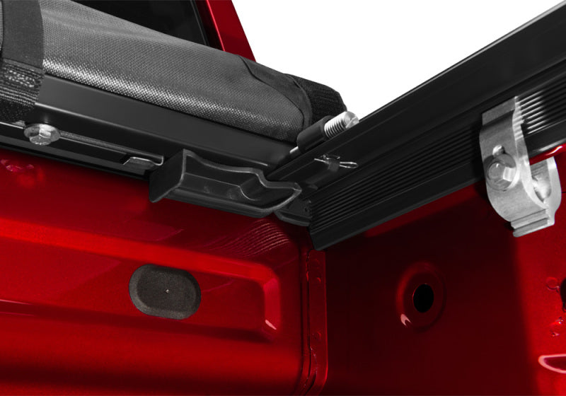Tonneau Cover Lo Pro 14-   GM P/U 6.5ft Bed