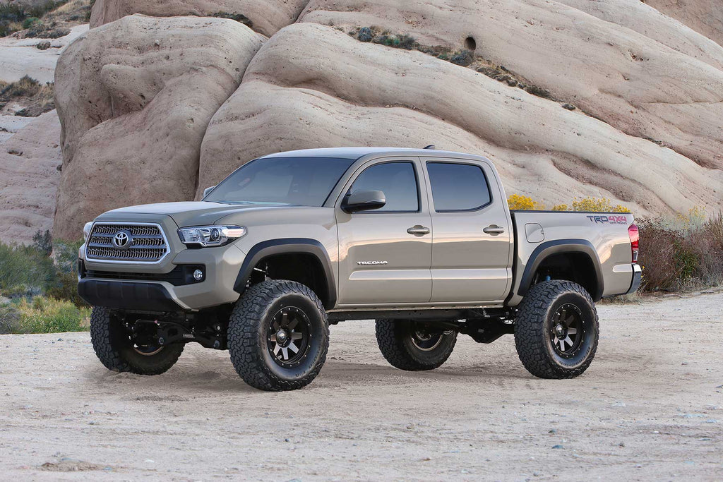 Fabtech 6" PERF SYS W/DLSS 2.5 C/Os & RR DLSS 2016-21 TOYOTA TACOMA 4/2WD 6 LUG MODELS O