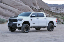 Load image into Gallery viewer, Fabtech 4&quot; PERF SYS W/DLSS 2.5 C/Os &amp; RR DLSS 2016-19 TOYOTA TUNDRA 4WD TRD PRO